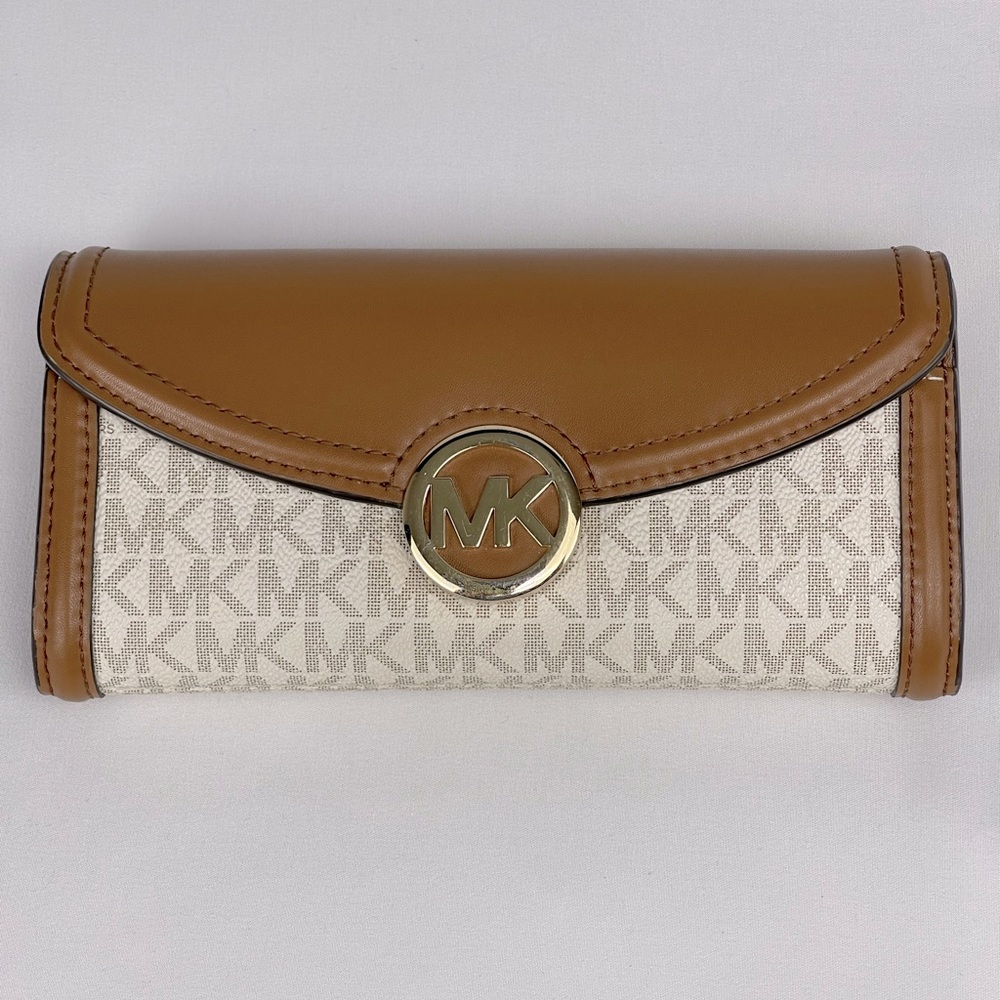 GUC Michael Kors wallet